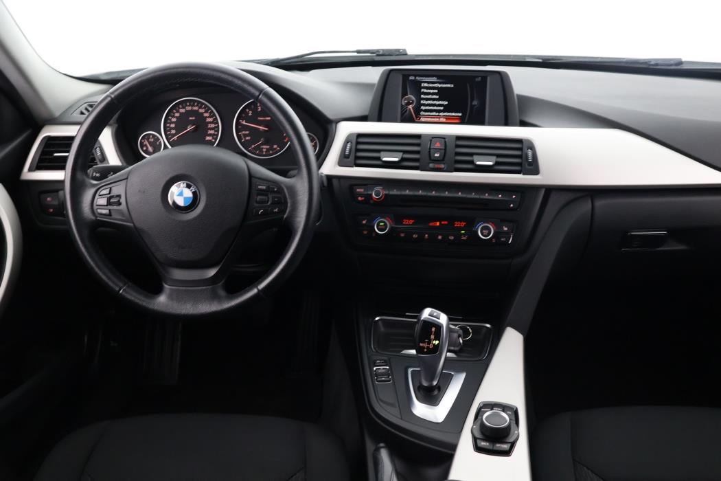 BMW 320 2015