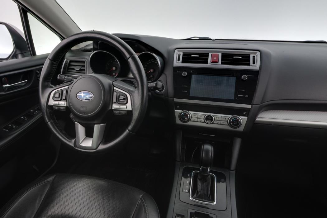SUBARU Outback 2015