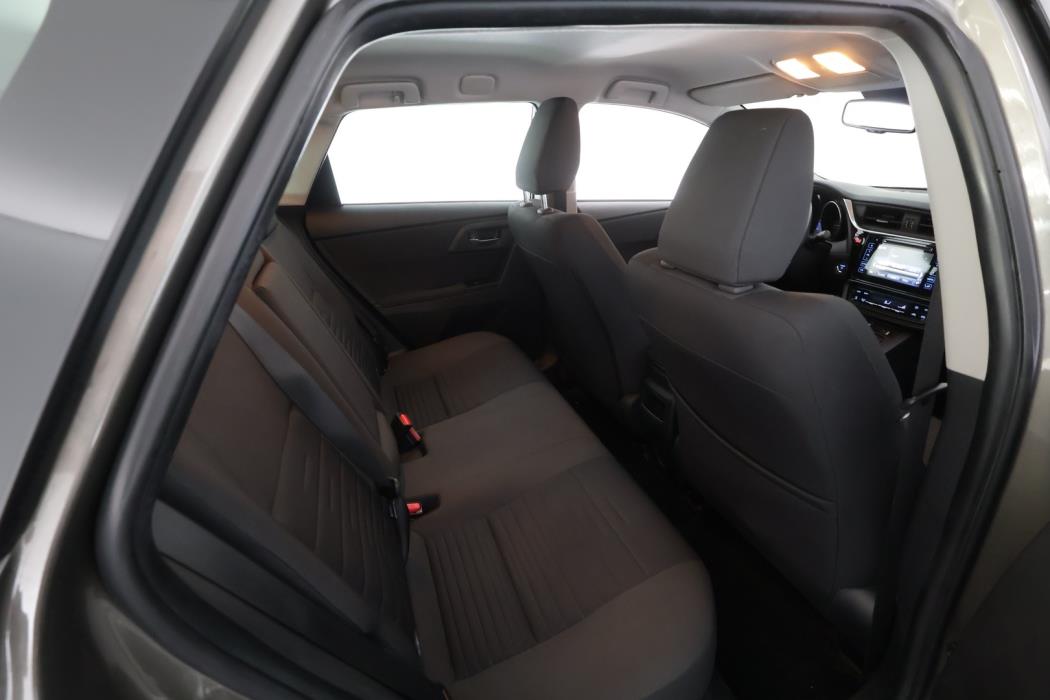 TOYOTA Auris 2017
