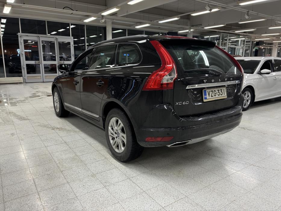 VOLVO XC60 2017