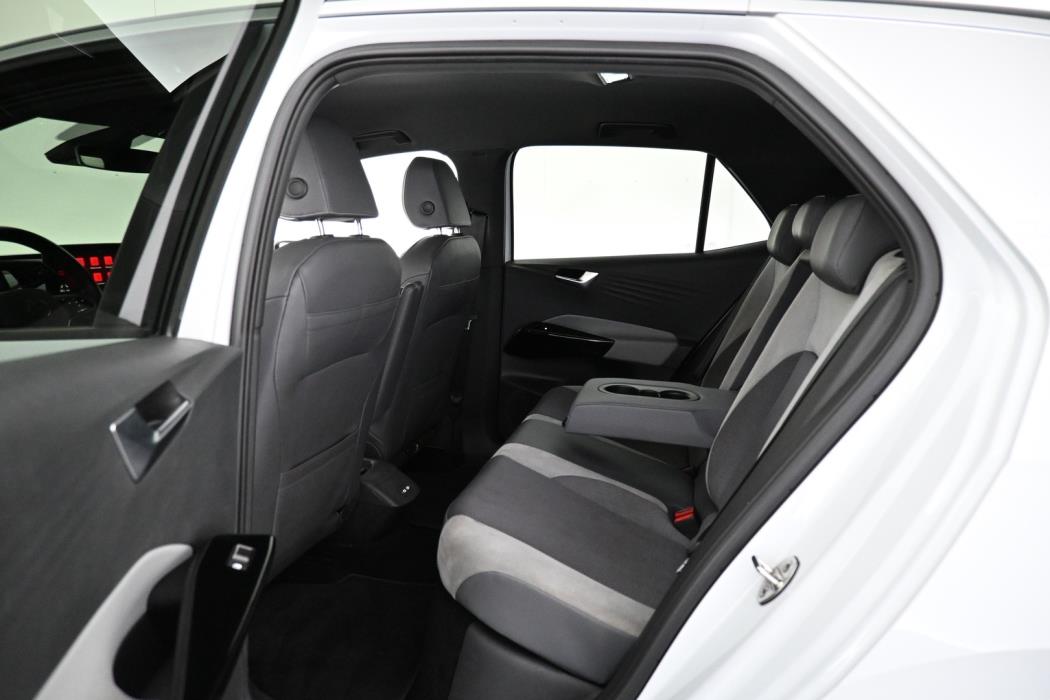 VOLVO XC40 2024