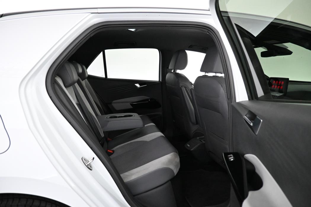 VOLVO XC40 2024