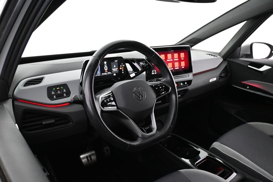 VOLVO XC40 2024