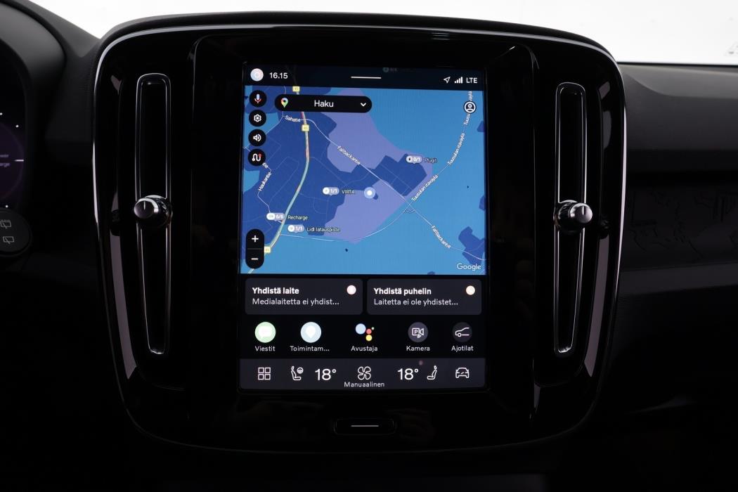 VOLVO XC40 2024