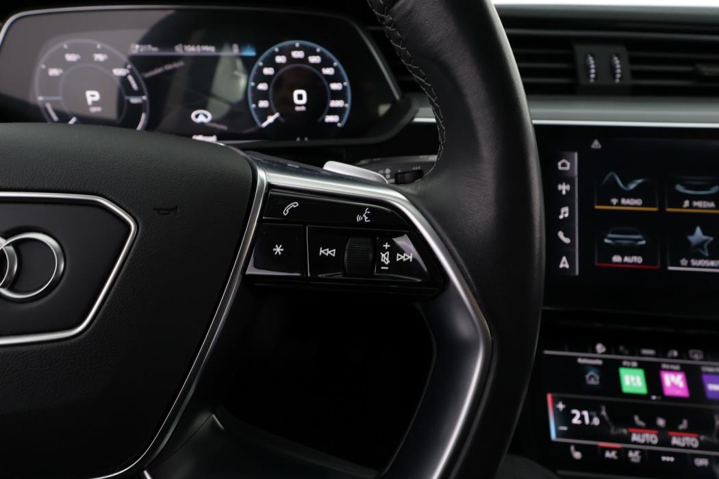 AUDI Q8 e-tron 2024