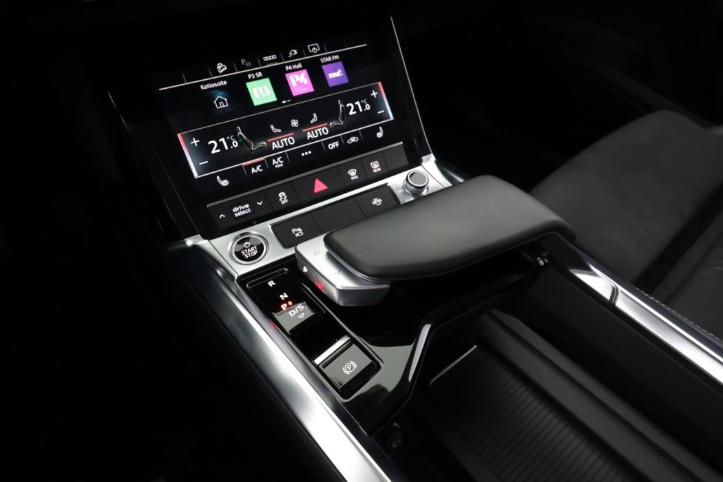 AUDI Q8 e-tron 2024