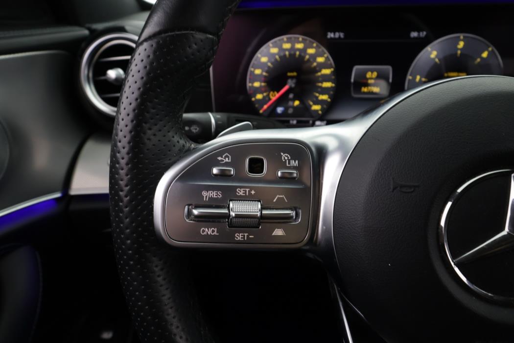 MERCEDES-BENZ E 2019