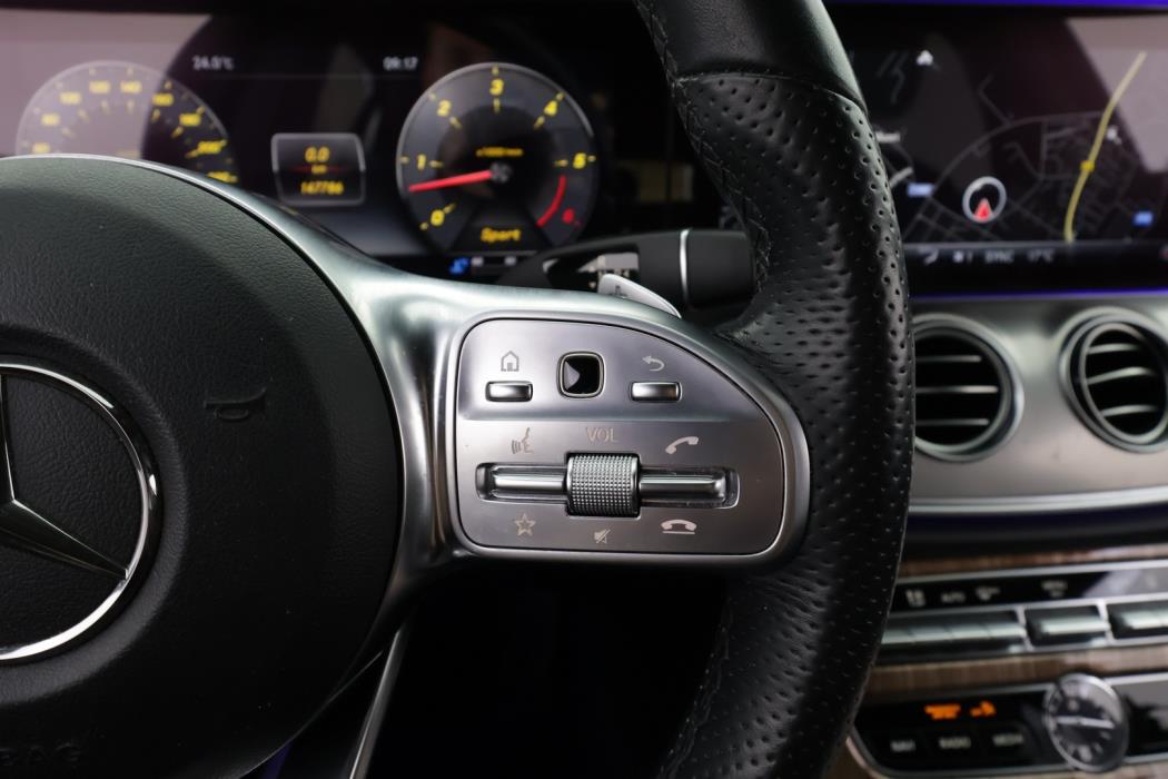 MERCEDES-BENZ E 2019