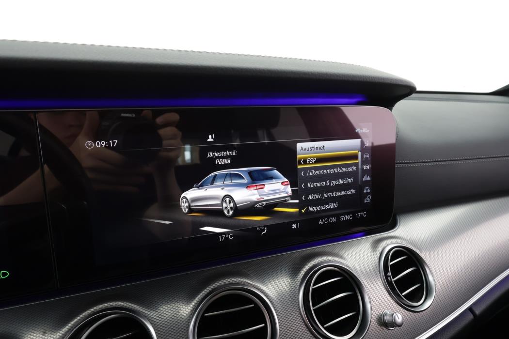 MERCEDES-BENZ E 2019