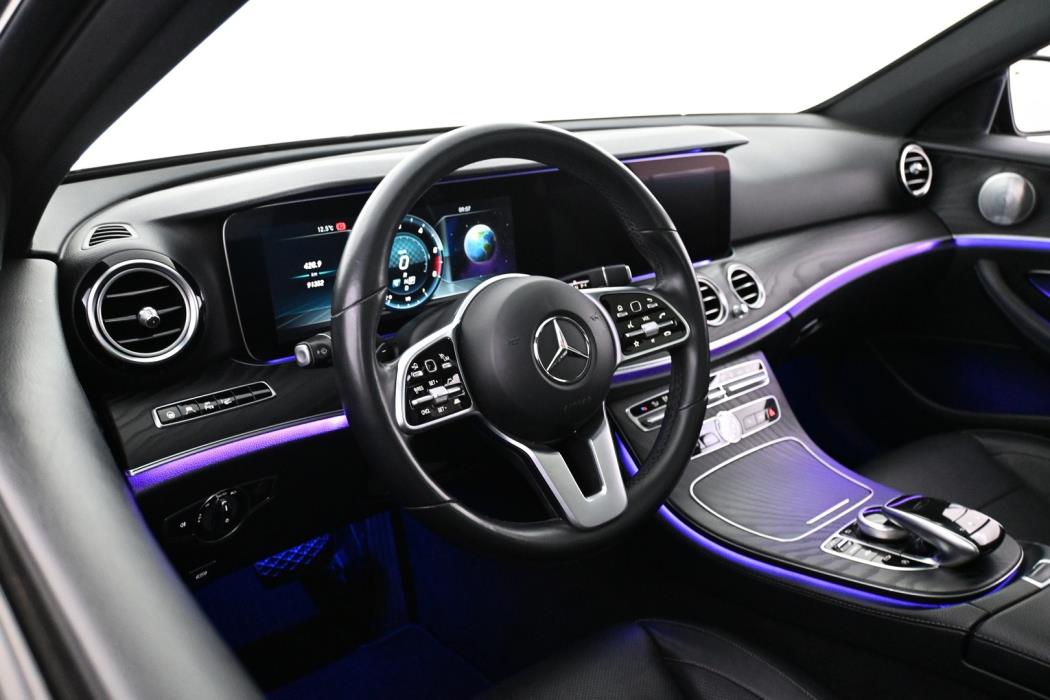 MERCEDES-BENZ E 2019