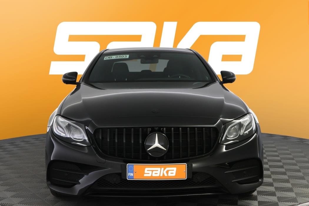 MERCEDES-BENZ E 2019