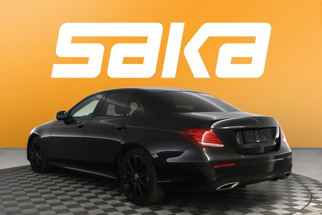 MERCEDES-BENZ E 2019