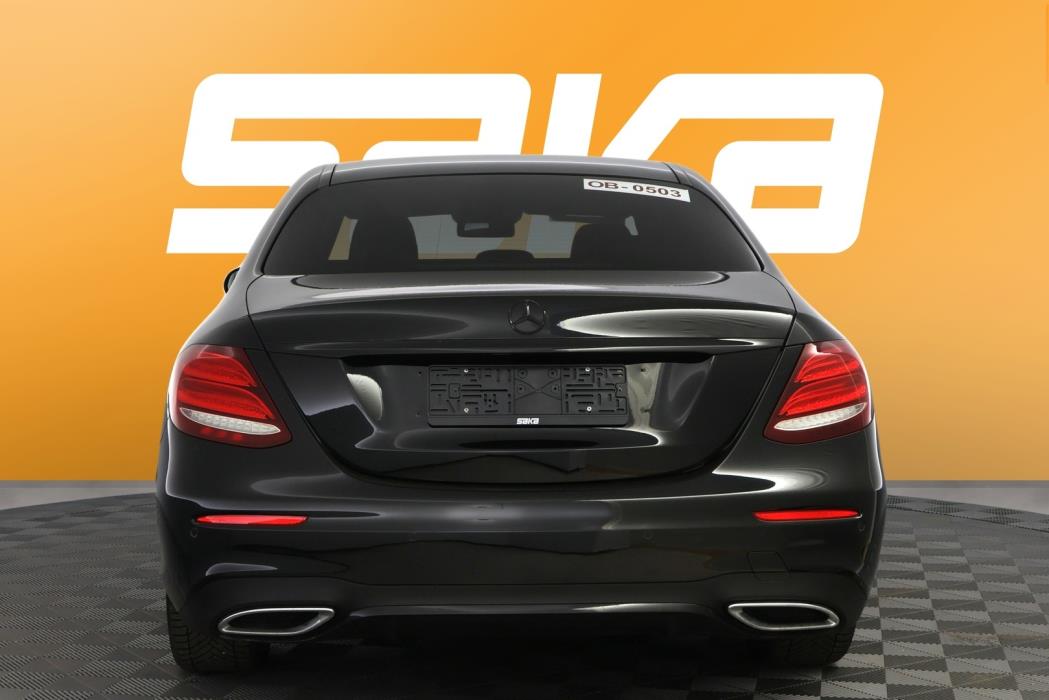 MERCEDES-BENZ E 2019