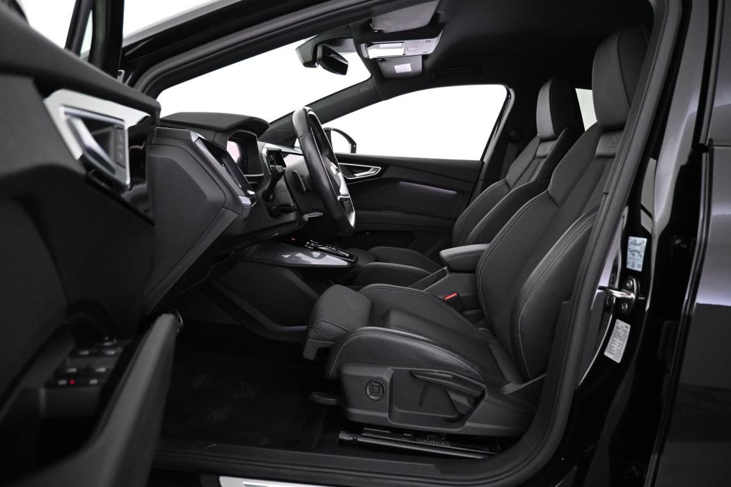 AUDI Q4 e-tron 2024