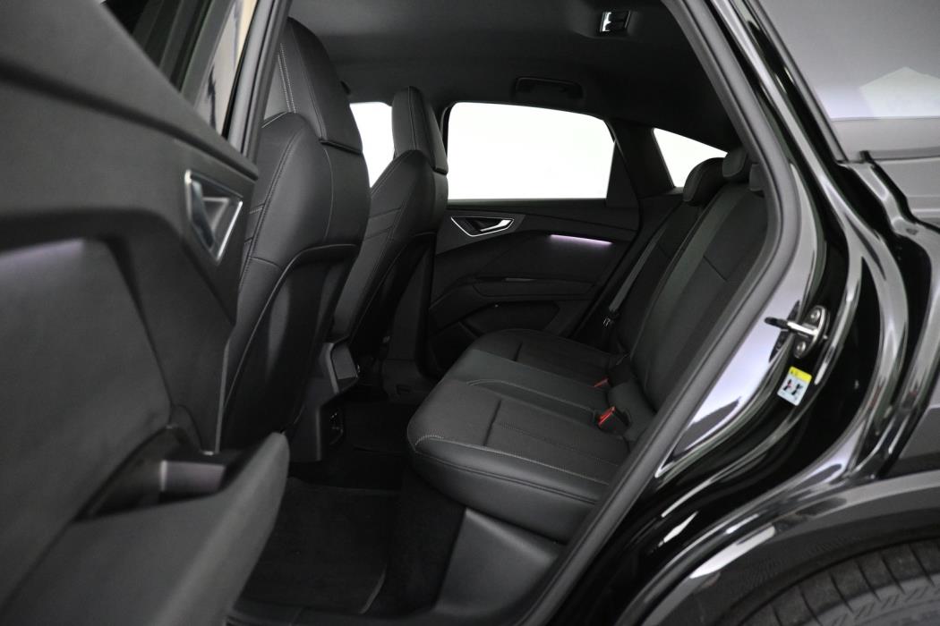 AUDI Q4 e-tron 2024