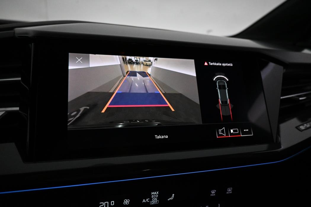 AUDI Q4 e-tron 2024
