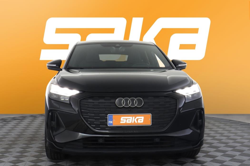 AUDI Q4 e-tron 2024