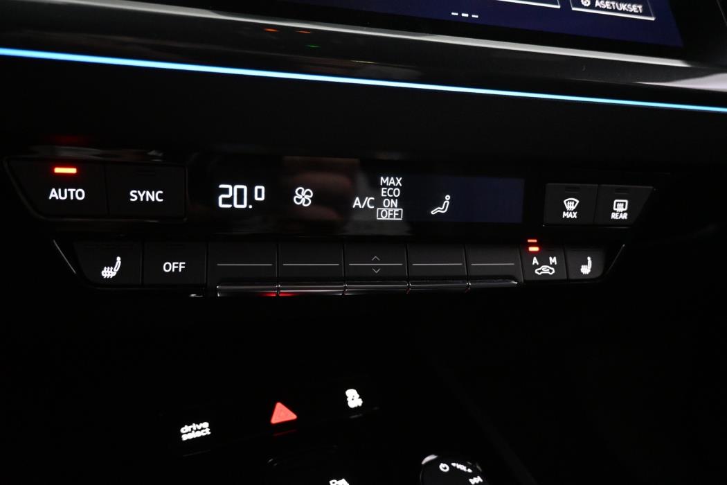 AUDI Q4 e-tron 2024