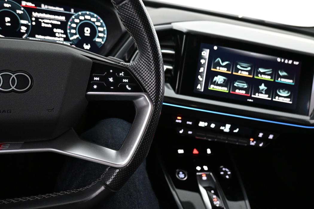 AUDI Q4 e-tron 2024