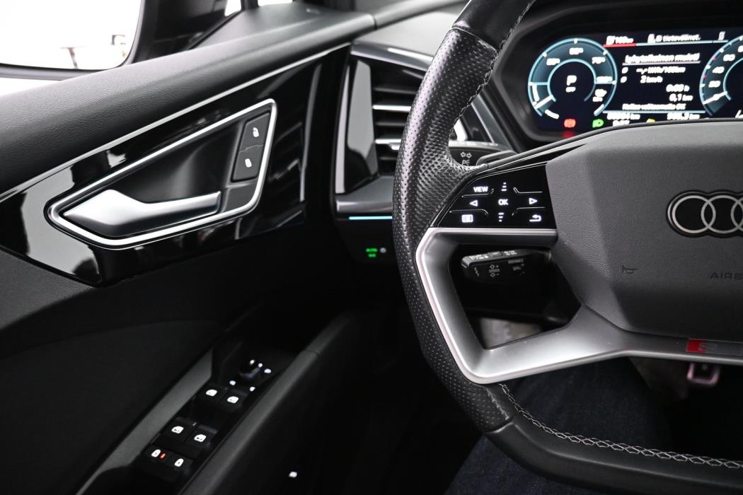 AUDI Q4 e-tron 2024