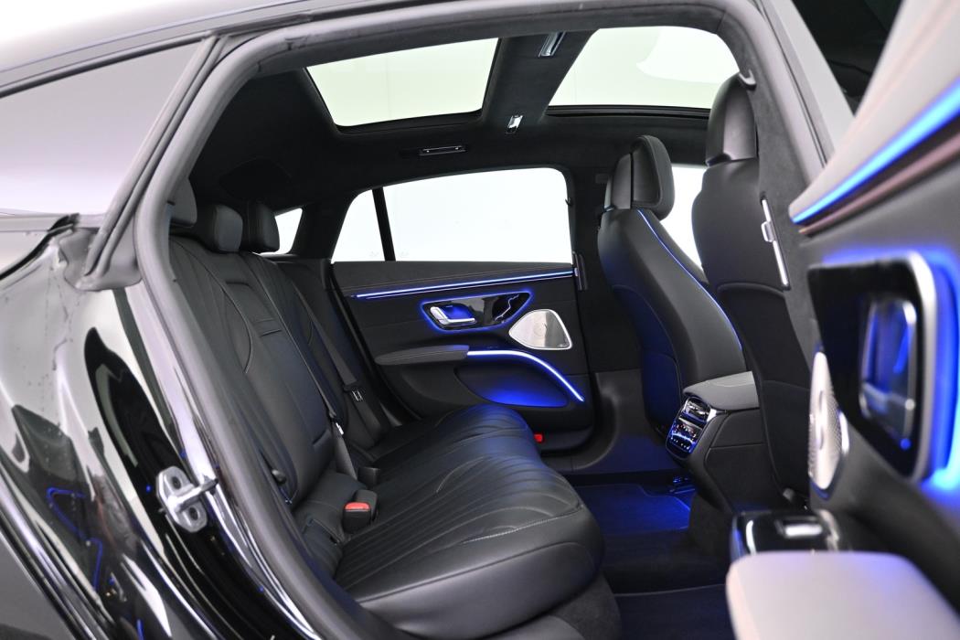 MERCEDES-BENZ EQS 2022