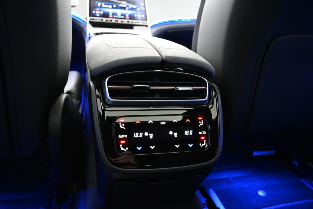 MERCEDES-BENZ EQS 2022