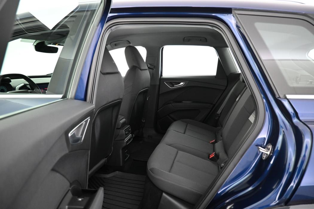 AUDI Q4 e-tron 2024