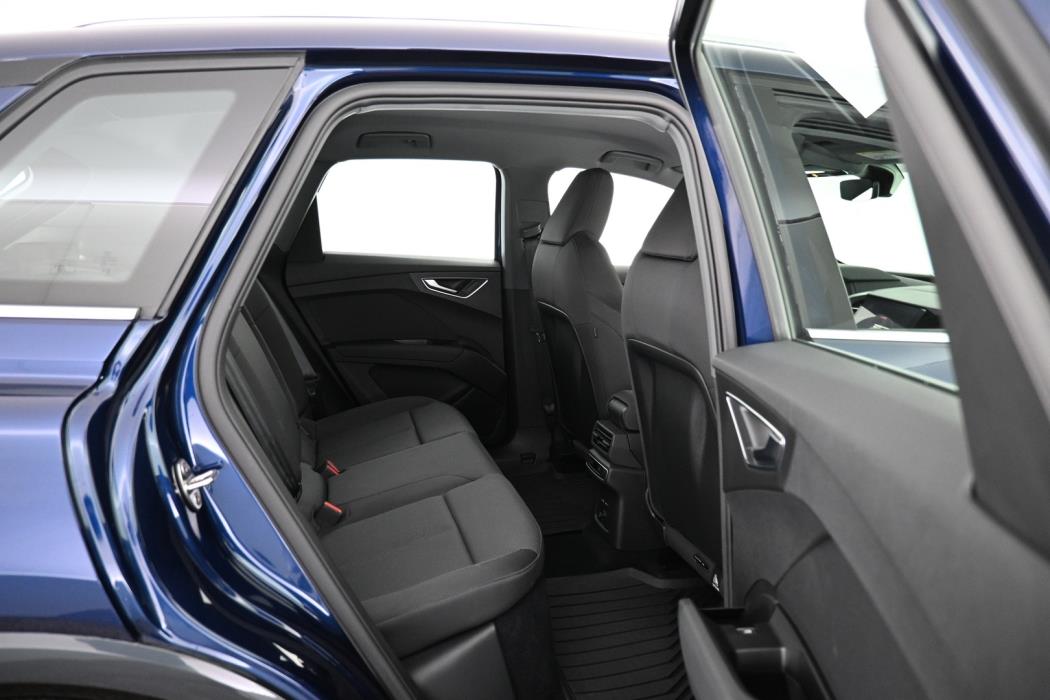 AUDI Q4 e-tron 2024