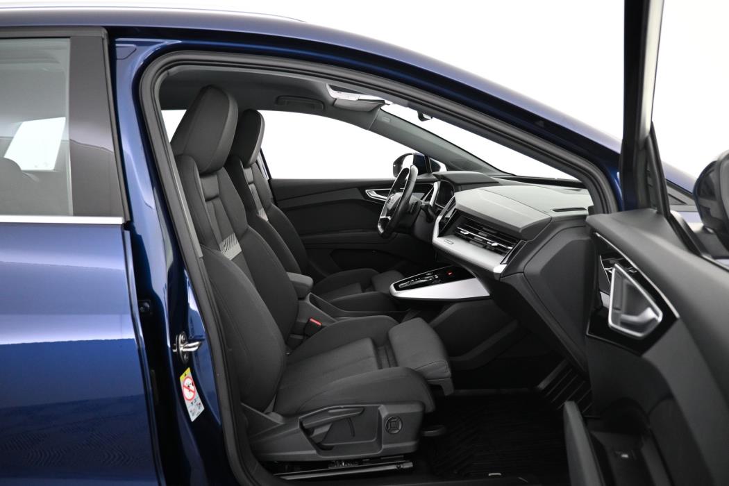 AUDI Q4 e-tron 2024