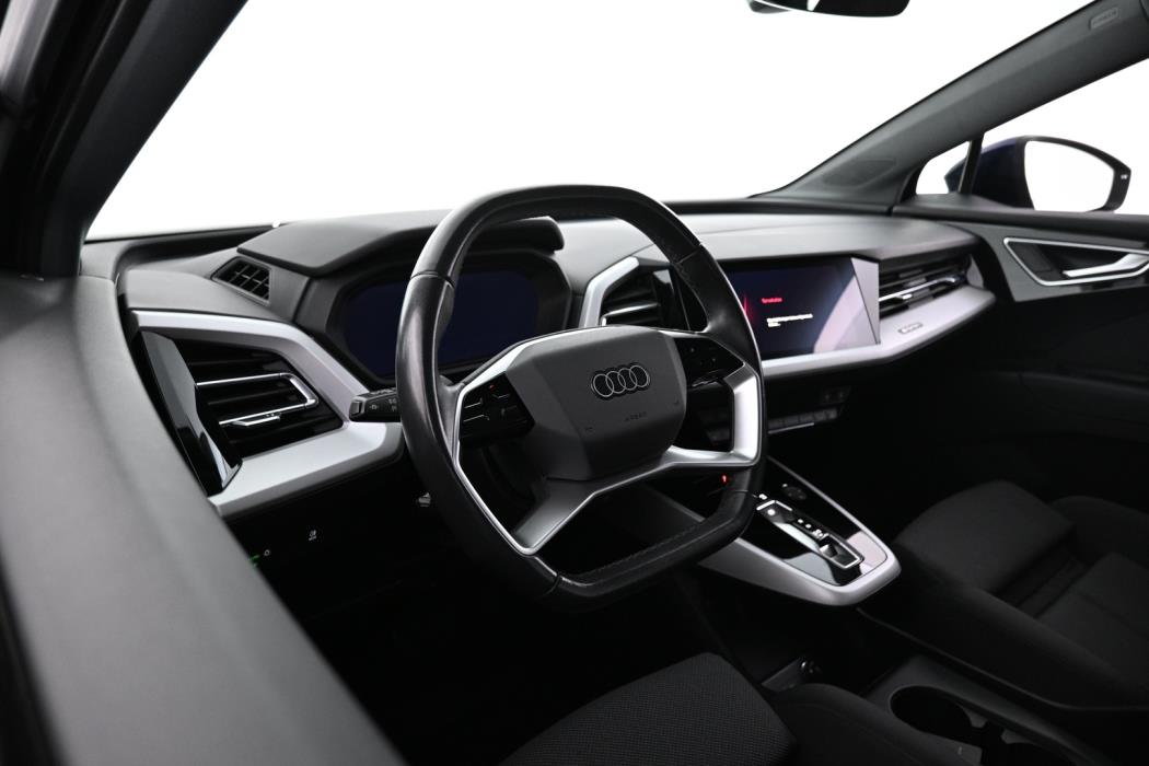 AUDI Q4 e-tron 2024