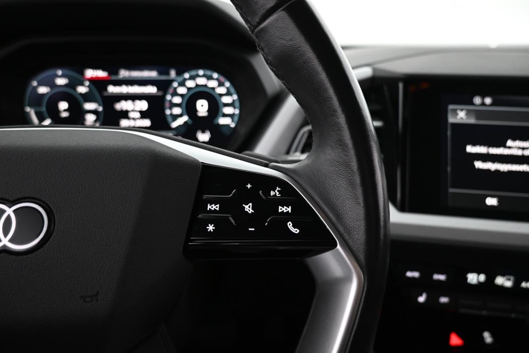 AUDI Q4 e-tron 2024