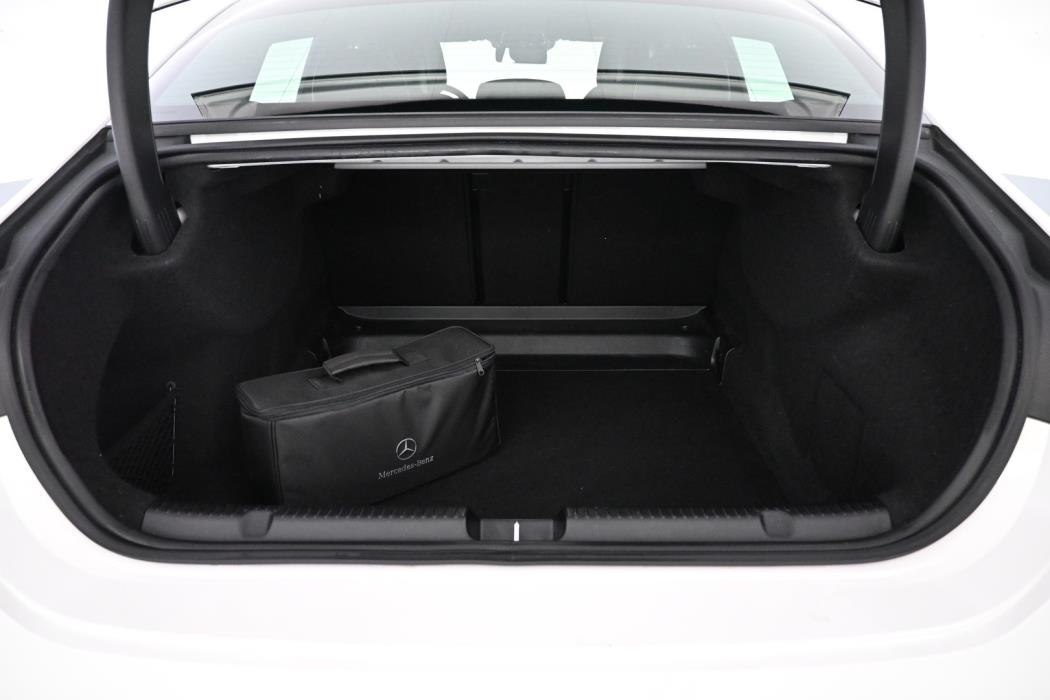 MERCEDES-BENZ EQE 2023