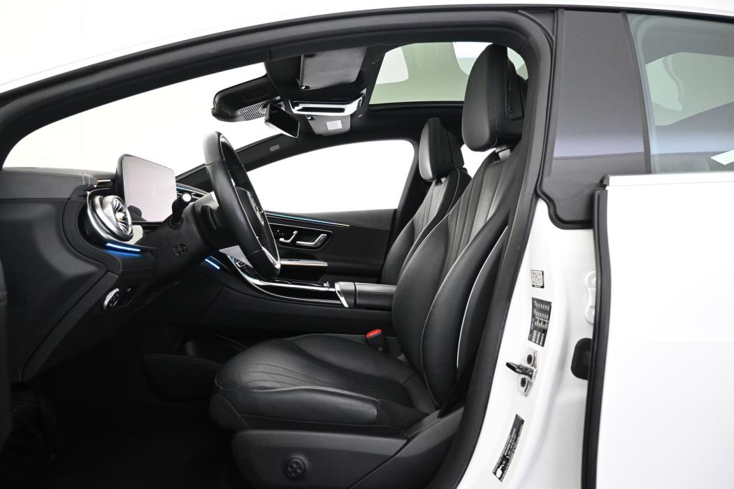 MERCEDES-BENZ EQE 2023