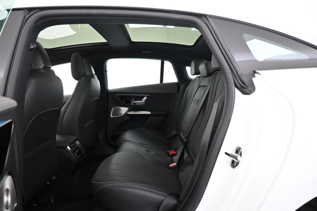 MERCEDES-BENZ EQE 2023