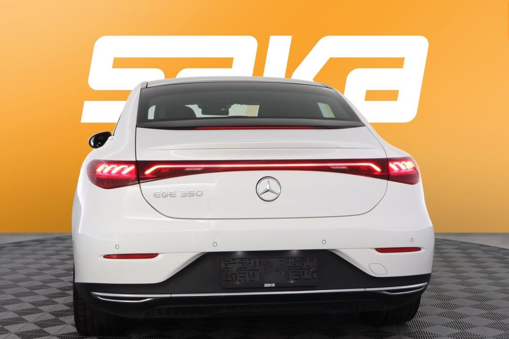 MERCEDES-BENZ EQE 2023