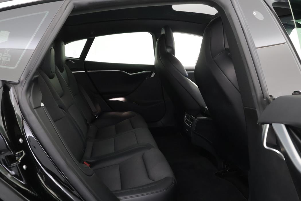TESLA Model S 2017