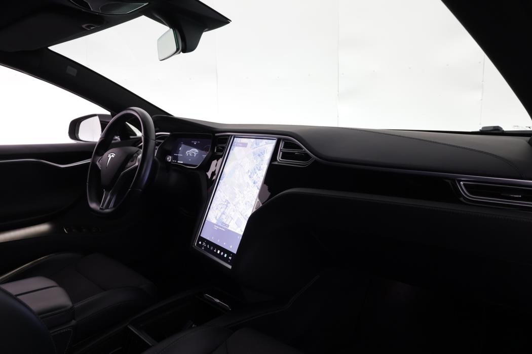 TESLA Model S 2017