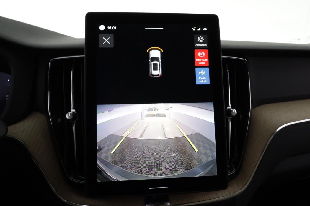 VOLVO XC60 2026