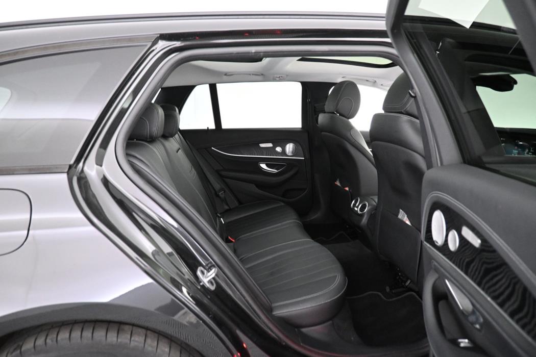 MERCEDES-BENZ E 2021