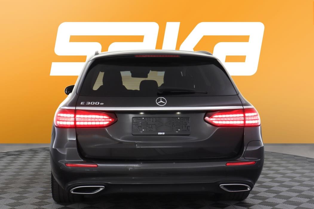 MERCEDES-BENZ E 2021