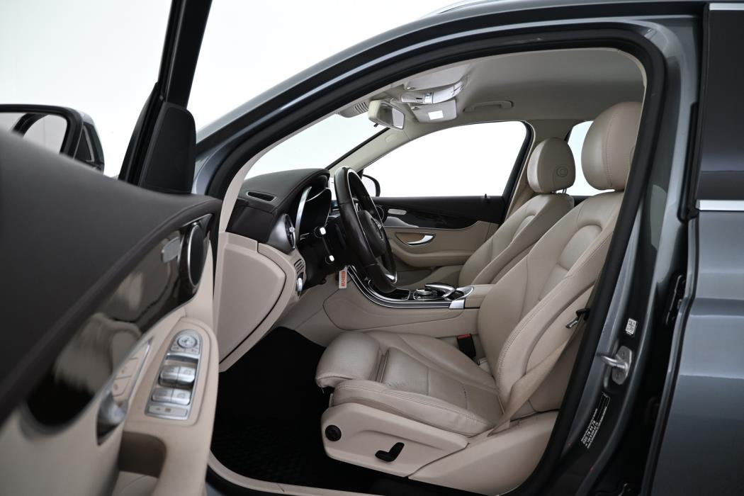 MERCEDES-BENZ GLC 2016