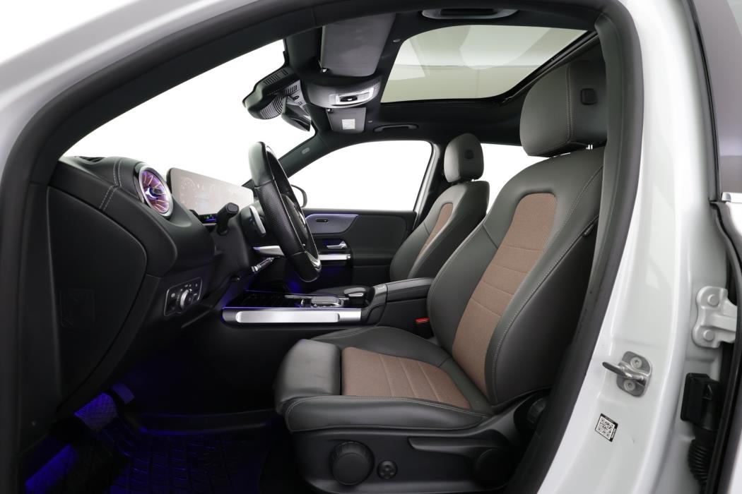 MERCEDES-BENZ EQB 2023