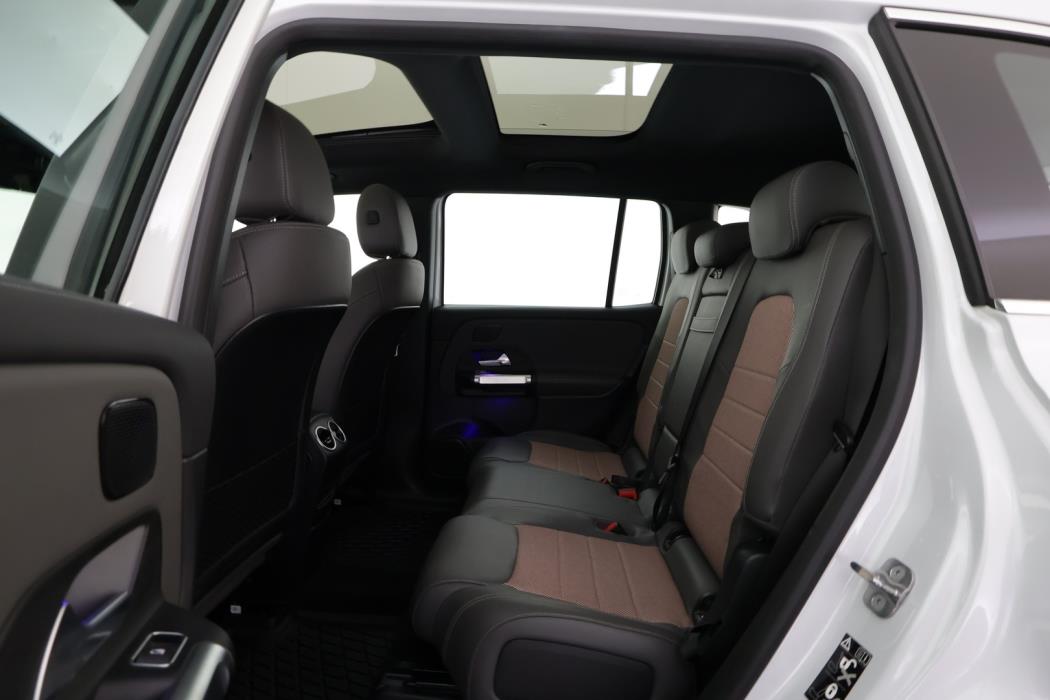 MERCEDES-BENZ EQB 2023