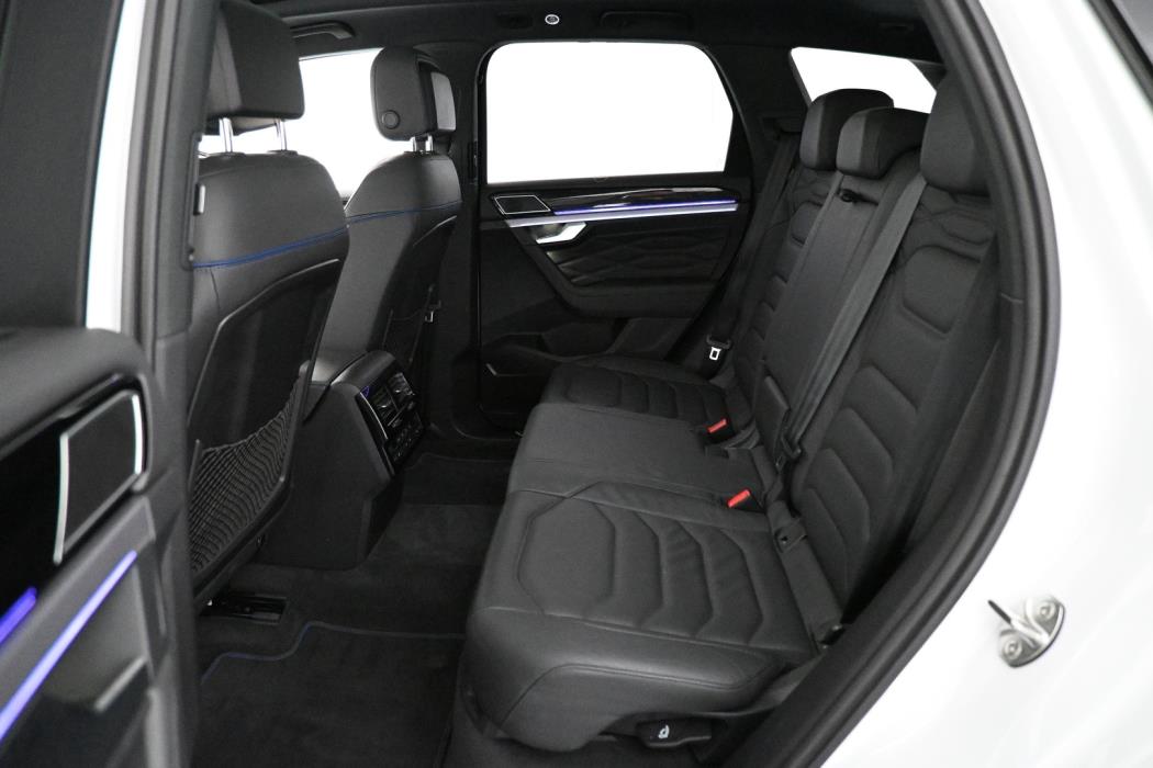 VOLKSWAGEN Touareg 2021