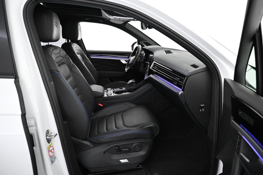 VOLKSWAGEN Touareg 2021