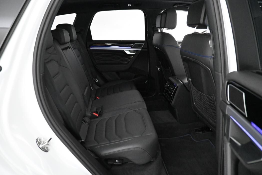 VOLKSWAGEN Touareg 2021