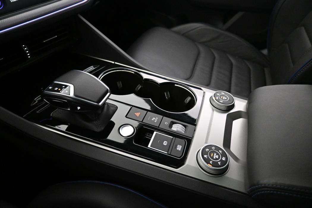 VOLKSWAGEN Touareg 2021