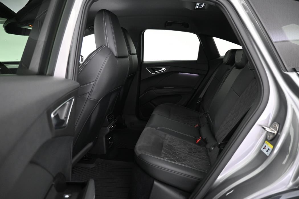 AUDI Q4 e-tron 2022