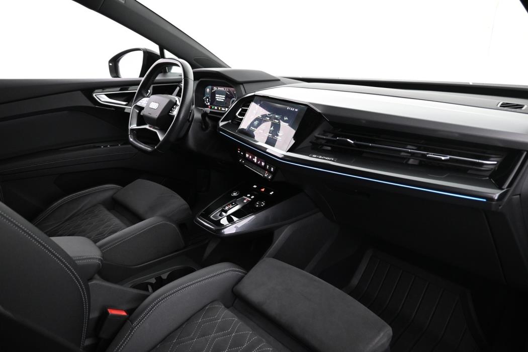 AUDI Q4 e-tron 2022