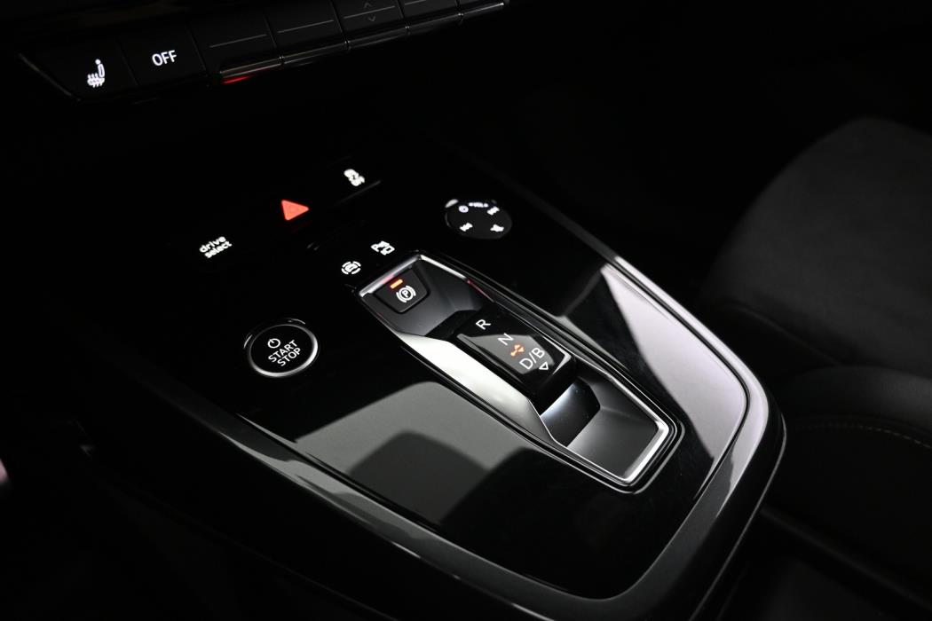AUDI Q4 e-tron 2022